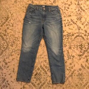 Old Navy Distressed Jeans - Size 4!